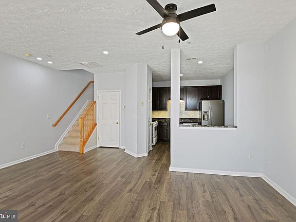 4th image of 1511 Fairbrook Ct #1511