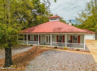 8604 Clamshell Ave, Ocean Springs, MS 39564