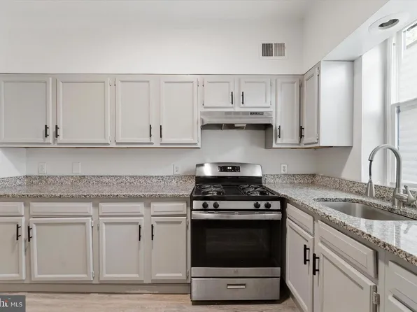 4940 W Stiles St, Philadelphia, PA 19131