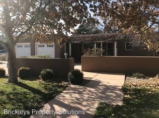 709 Solano Dr SE, Albuquerque, NM 87108