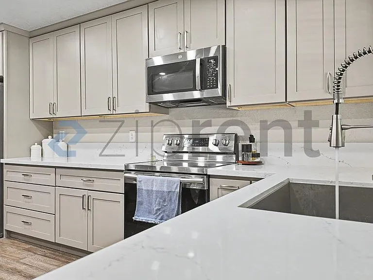 1172 Spruce Tree Cir — Photo 16