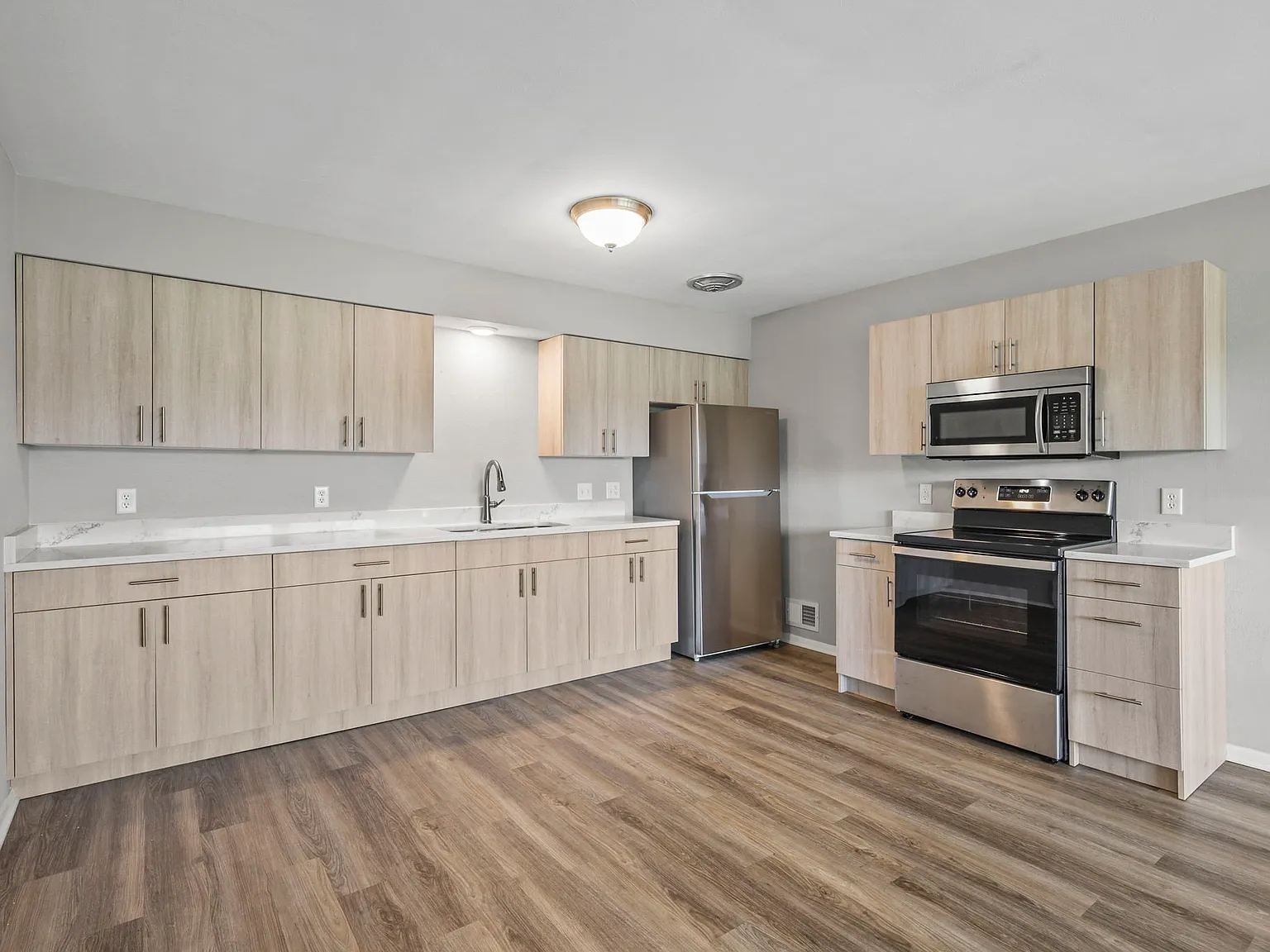 204 Spruce St, Sauk City, WI 53583 — Photo 4