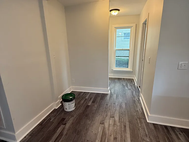 320 E Burd St #A — Photo 7