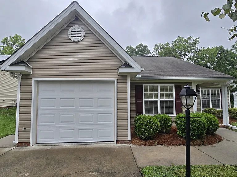 2447 Mid Salem Dr — Photo 2