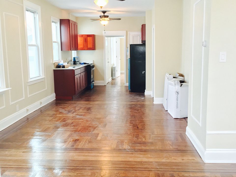 1st image of 908 Cranford Ave