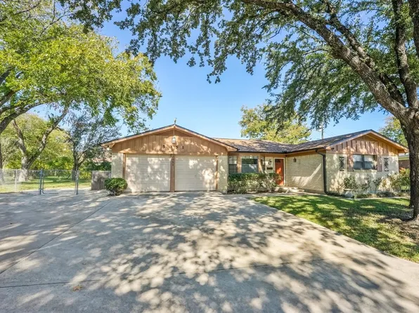 5051 Gaines Ct, Fort Worth, TX 76117