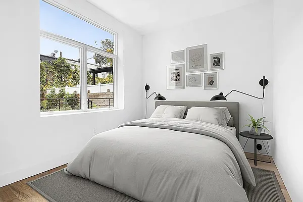 Bedroom, photo 1