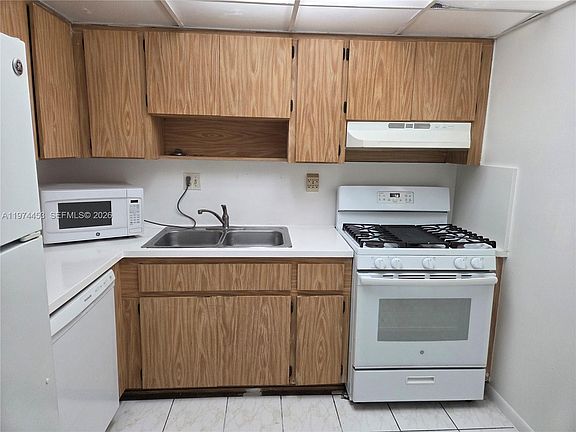 5th image of 13020 SW 92nd Ave APT A106