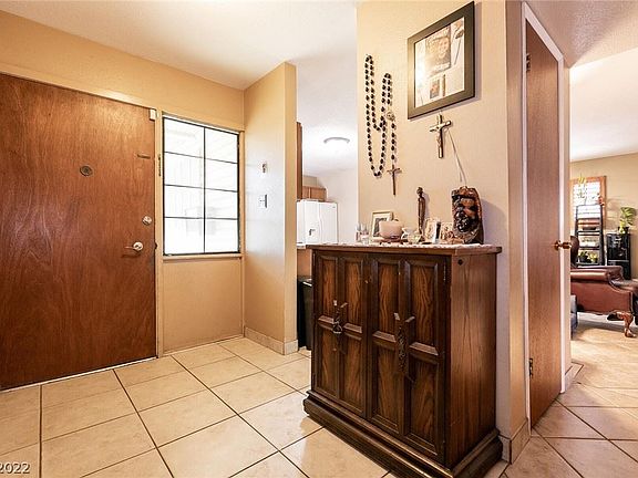 3rd image of 212 Upland Blvd