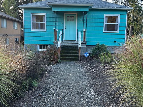2nd image of 1003 Lybarger St SE