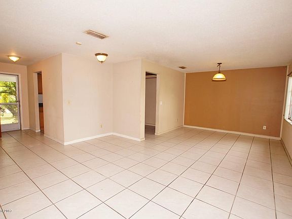 3rd image of 1100 Coronado Dr