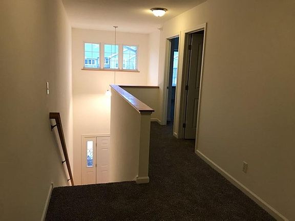 5th image of 810 W Trailcreek Dr #850