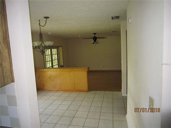 5th image of 714 Willow Brook Ct