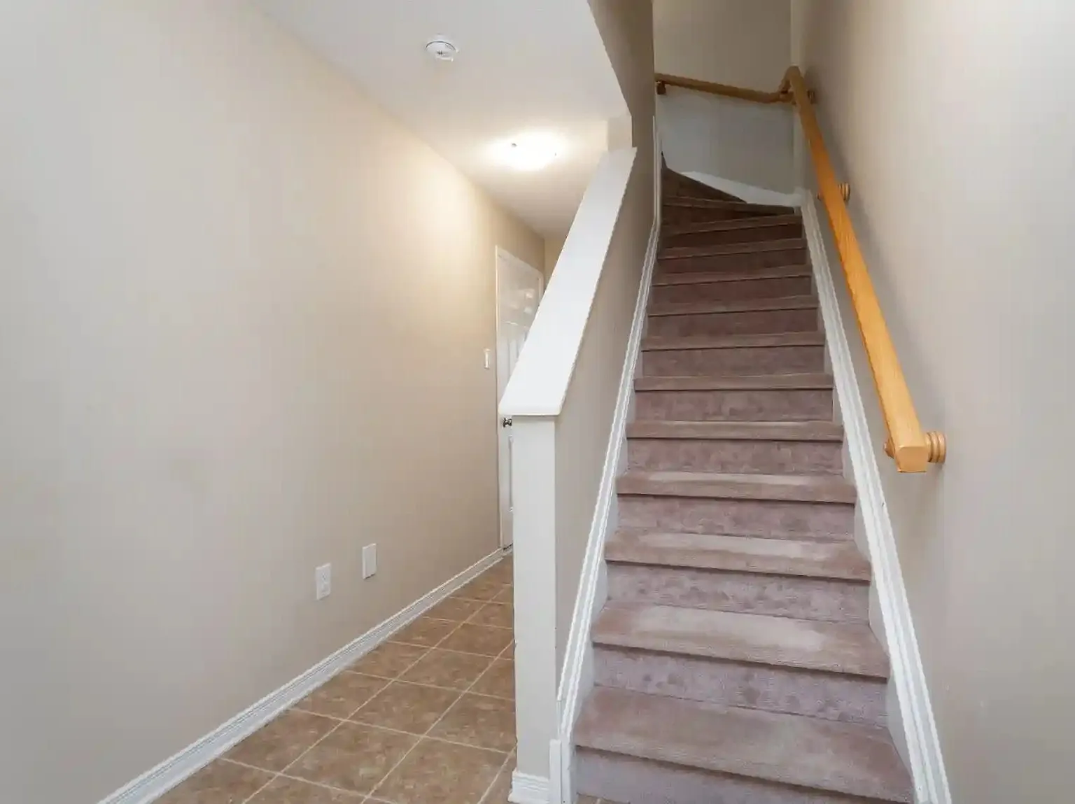 231 Kennevale Drive — Photo 2