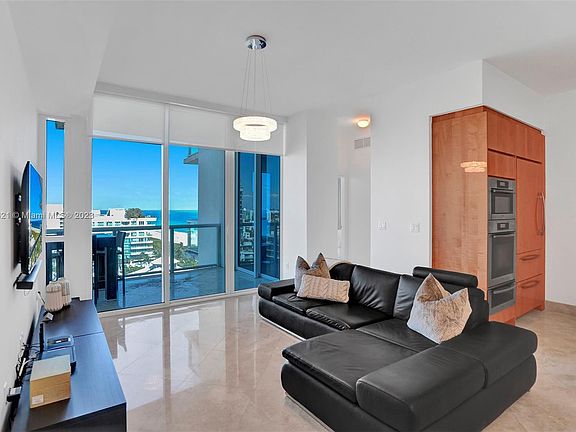 5th image of 50 S Pointe Dr APT 1407