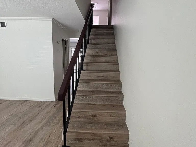6711 Sun Dr — Photo 3