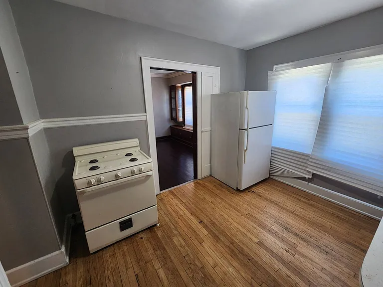 10109 Richland Ave — Photo 9