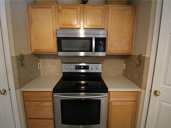 5th image of 9438 Water Fern Cir