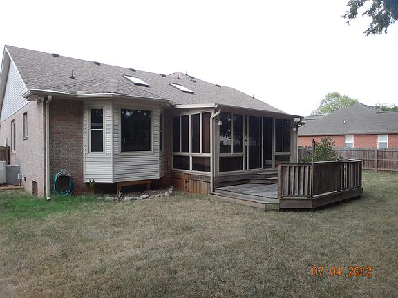 3rd image of 2715 Waywood Dr