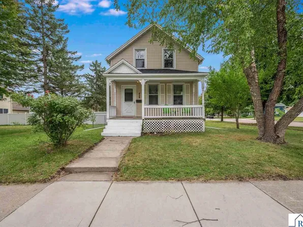 428 W Broadway Ave, Saint Peter, MN 56082