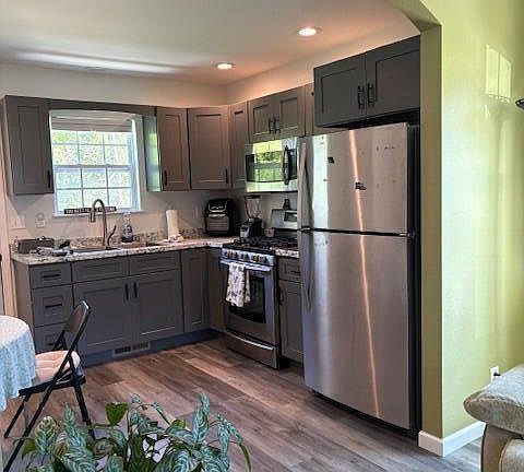 4th image of 1390 Avery Cir