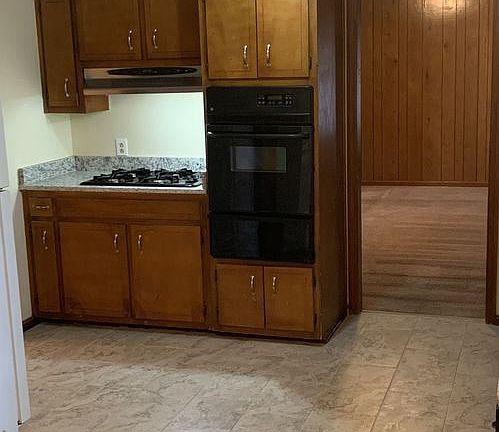 4th image of 3861 Imperial Dr