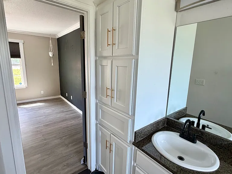 1011 Santa Fe Trl — Photo 11