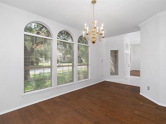 2nd image of 2413 Kittyhawk Dr