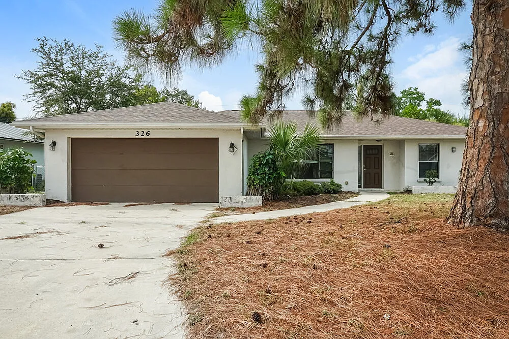 3 bed, 2.0 bath, 1740 sqft, $2,415 — Photo 1