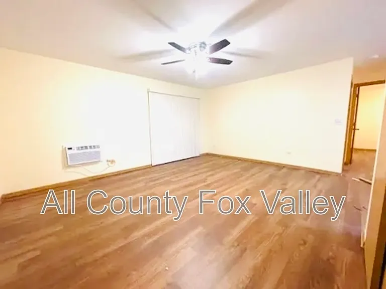 2909 Willow Ln #8 — Photo 6