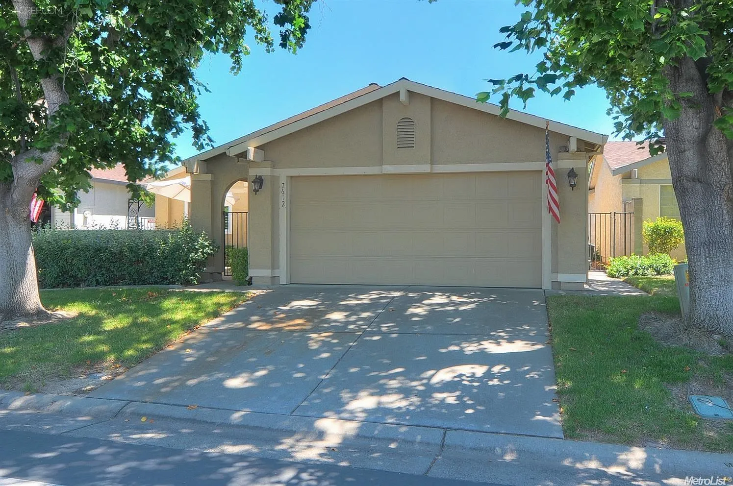 7612 Suncountry Ln photo 1