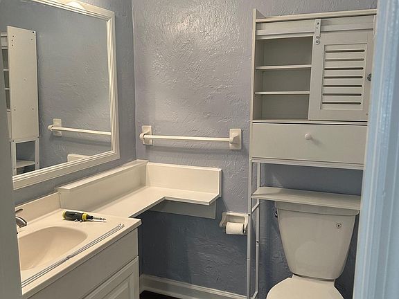 4th image of 424 Daytona St #4