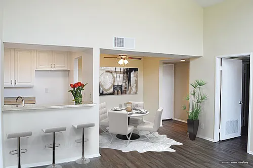 Burbank Village Apartments Photo 1