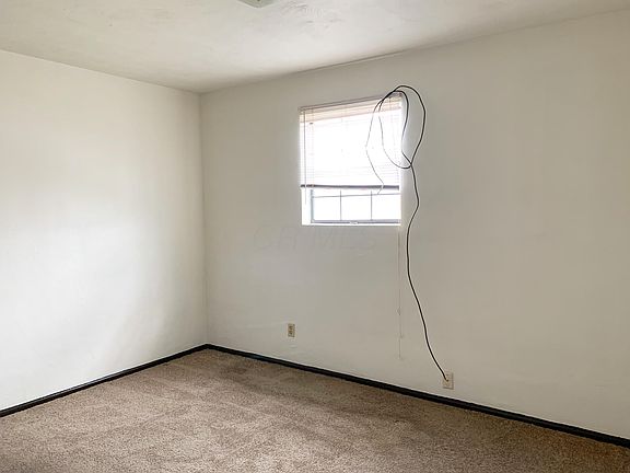 5th image of 951 E 13th Ave