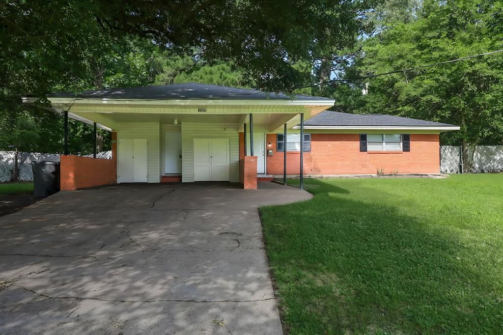 1005 Allendale Dr, Lufkin, TX