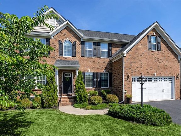 2nd image of 4941 Amberwell Pl