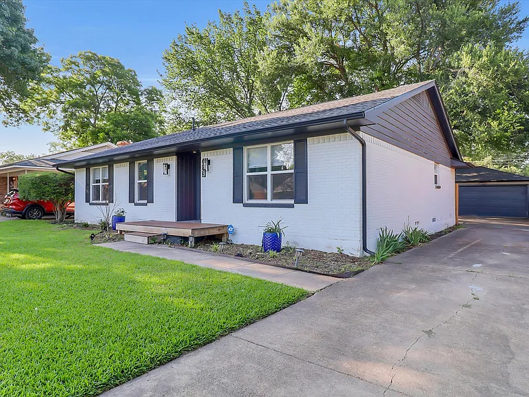 623 Greenleaf Dr — Photo 25