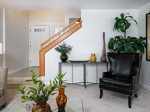 5th image of 2601 Dove Creek Ln #B