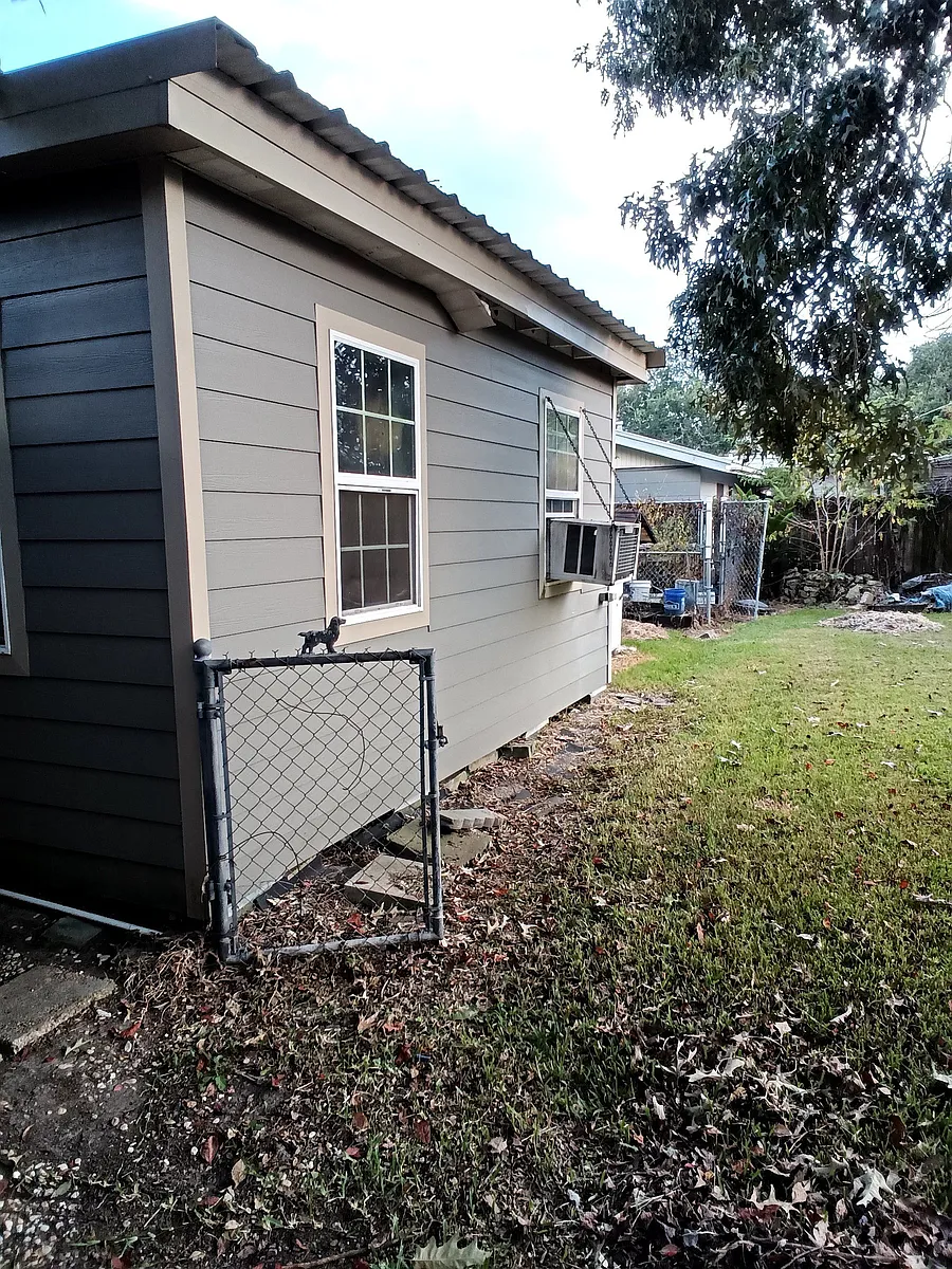 Building Photo - 503 Azalea Dr #1