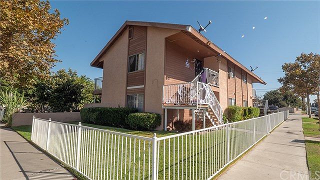 1st image of 211 E Valencia Ave