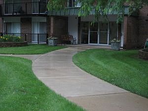 1st image of 5S040 Pebblewood Ln APT W305