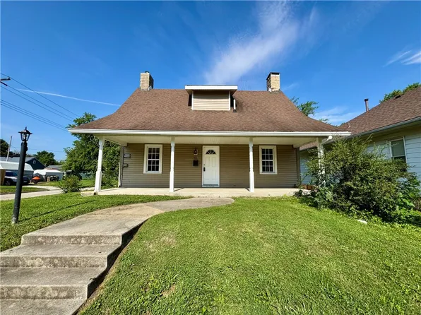 801 N 20th St, Mattoon, IL 61938