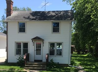 230 Main St, Sugar Grove, IL 60554