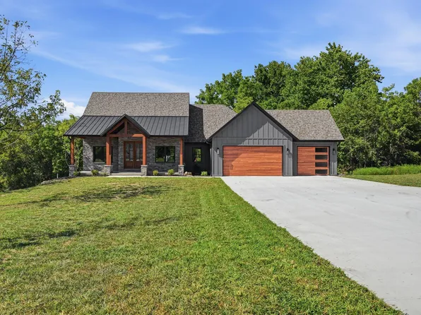 303 Crystal Valley Road, Clever, MO 65631