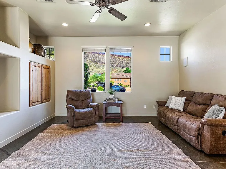 538 S 1360 W — Photo 7