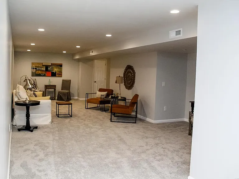 3863 Bedford Pointe Dr — Photo 41