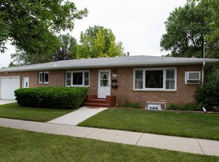 2302 14th St S, Moorhead, MN