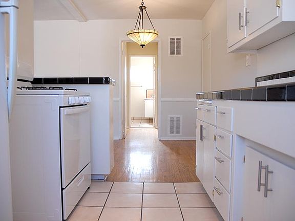 4th image of 1349 S Ogden Dr #4