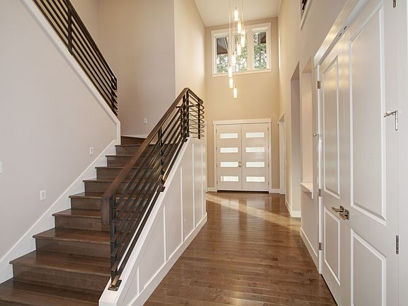 4th image of 1820 98th Ave NE
