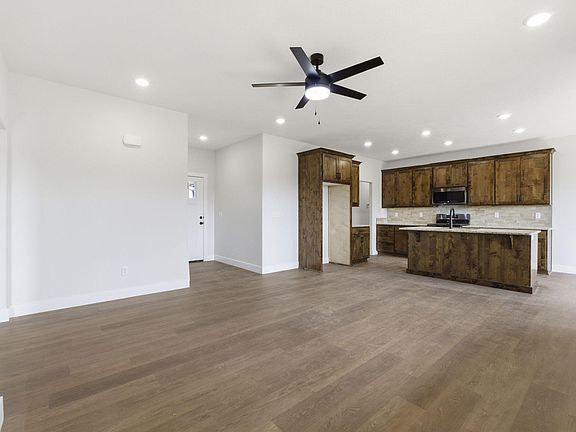 5th image of 2624 W Webb Road